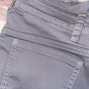 Lite Grey side 8 skinny jeans/jiggings.